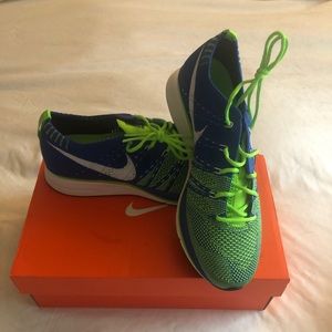 Nike FlyKnit. Rare color. Never worn. 6y/7.5wmns